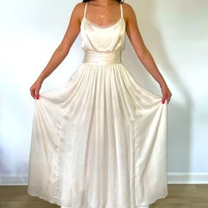 Heidi Elnora 100% silk wedding dress!